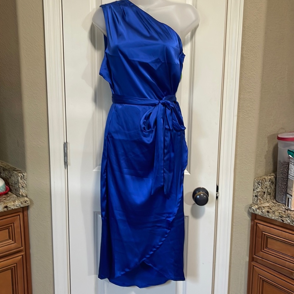 Royal blue faux wrap one shoulder midi dress size XL. NWOT